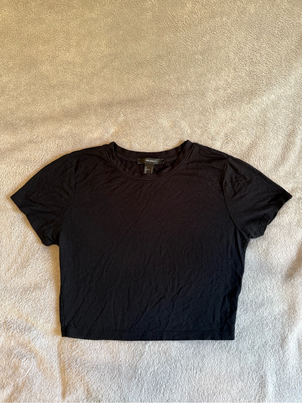 Forever 21 Black Short Sleeve Crop Tee